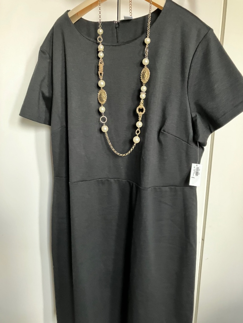 Old Navy Black Short-Sleeve Sheath Dress w/Zipper. XXL. New with Tags. - Picture 9 of 10